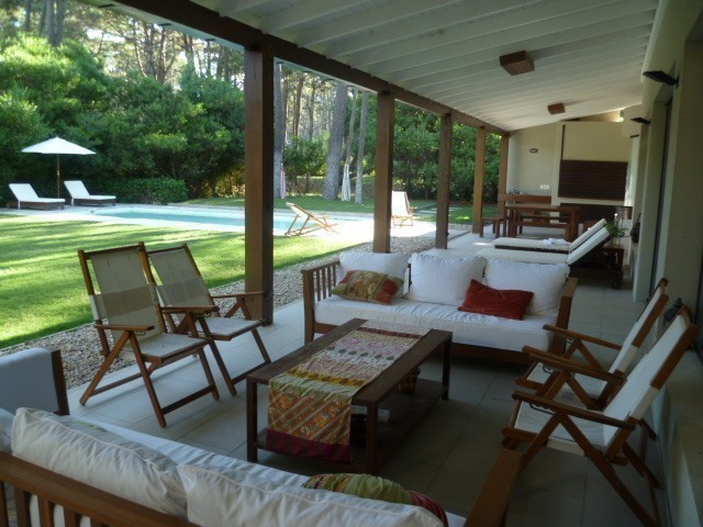 Excelente Casa en Alquiler en Laguna Blanca 